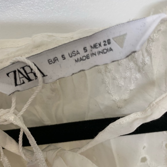 Zara White Embroidered Eyelet Peasant Style Long Sleeve Blouse - Picture 4 of 4
